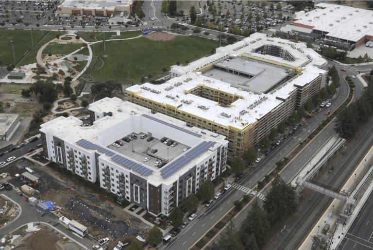 Lexington Luxury Apartments Park