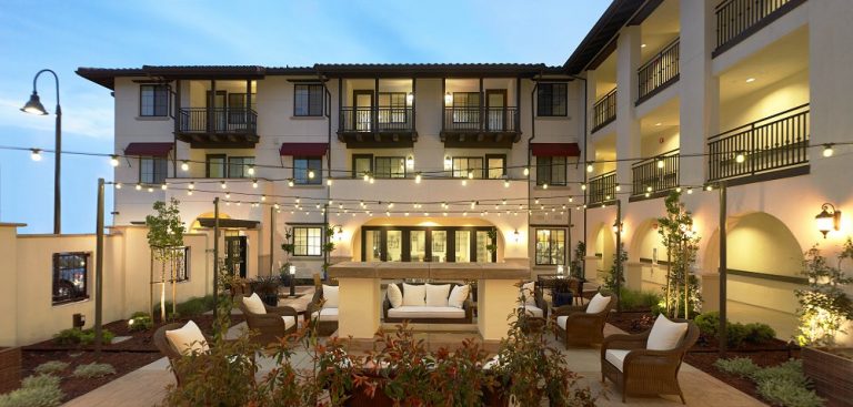 Camino del Rey Outdoor Living Space