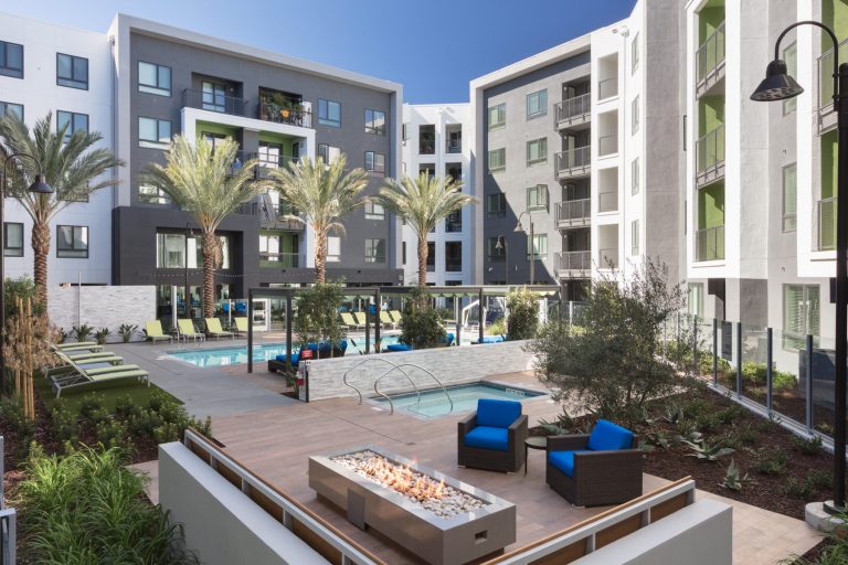 Lexington Luxury Apartments Fire Table