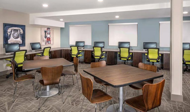 Charlotte Park Apartments Business Center