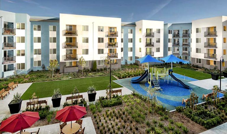 Charlotte Park Apartments Courtyard